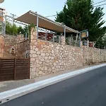 Unico Apartmán 3*