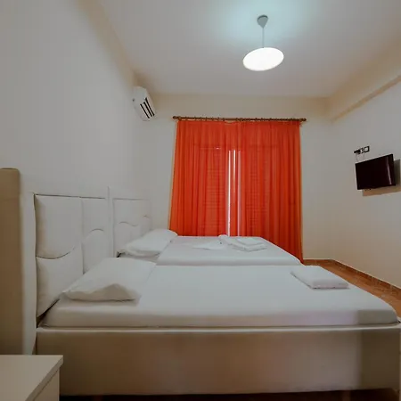 Unico 3* Sarandë