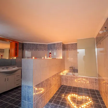 Unico 3* Sarandë