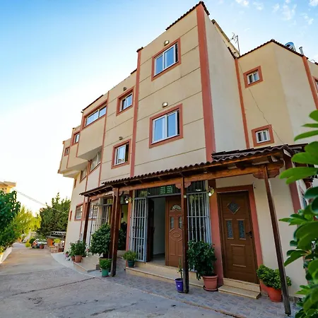 Unico 3* Sarandë