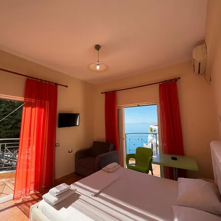 Unico 3* Sarandë