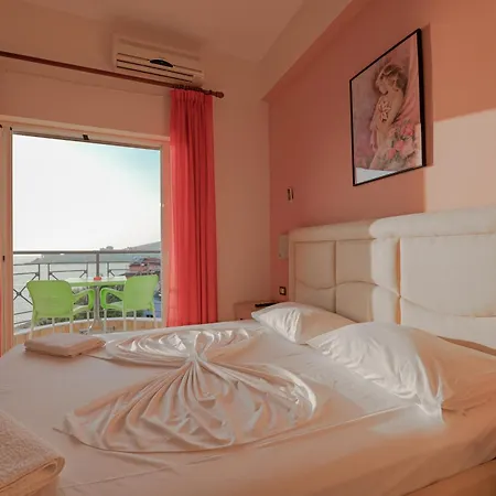 Unico Apartment