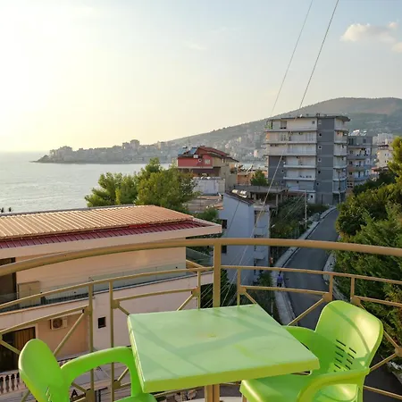 Unico Apartment 3*
