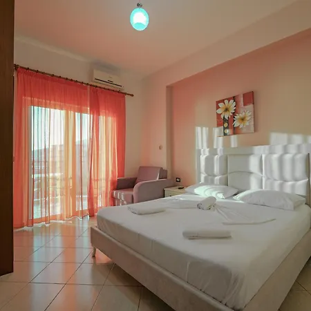 Unico 3* Sarandë