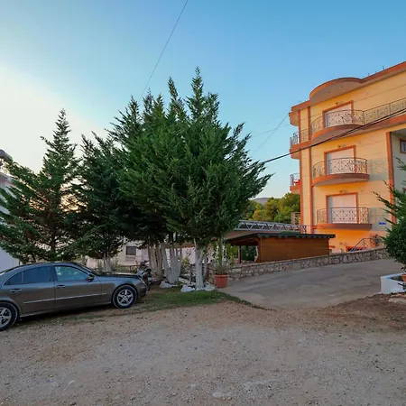 Unico 3* Sarande