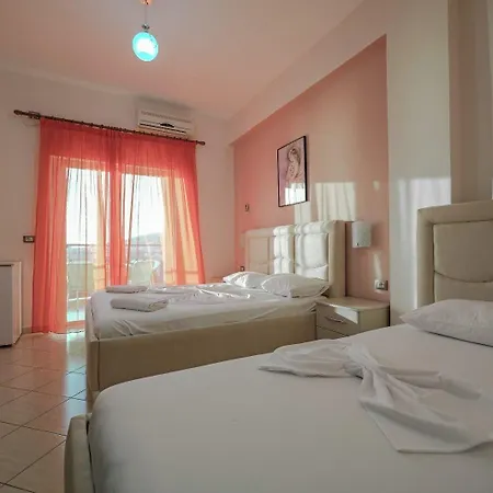Unico 3*